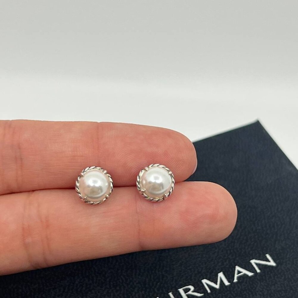 Authentic David Yurman Chatelaine White Pearl Stud Earrings